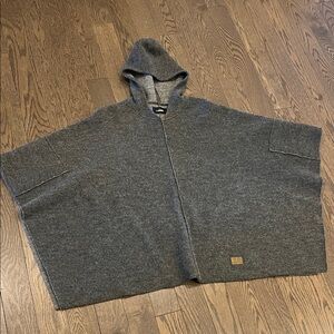 Ivanhoe Sweden Wool Hooded Poncho Cape Gray